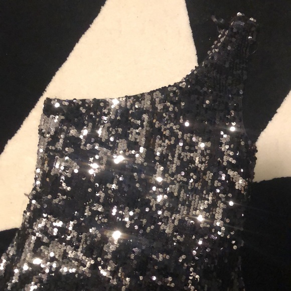 One shoulder black/silver sequin mini dress - Picture 4 of 5